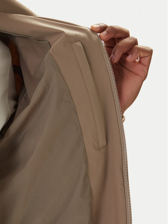 EA7 Emporio Armani EA7 Emporio Armani Demisezoninė striukė 7M002279 AF21228 Ruda Regular Fit