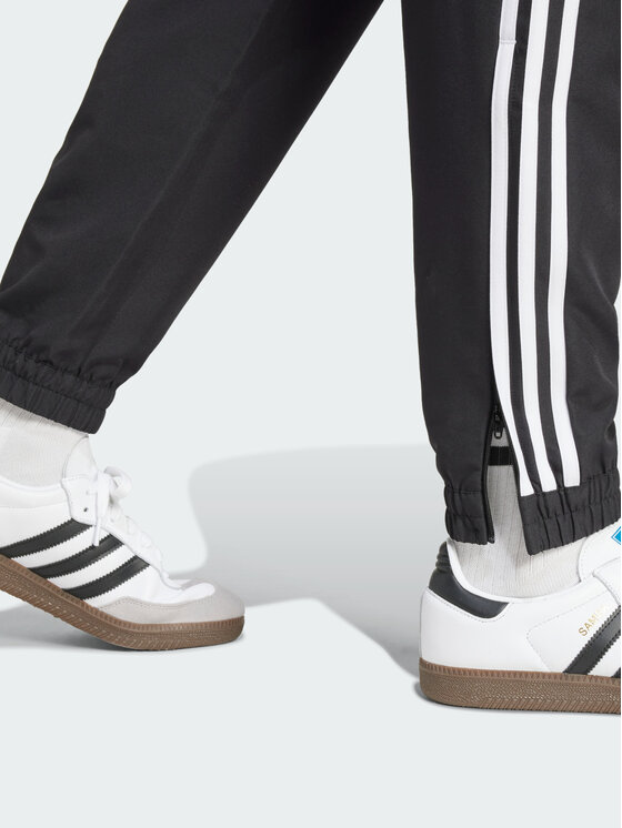 adidas adidas Spodnie materiałowe 139277 Czarny Regular Fit
