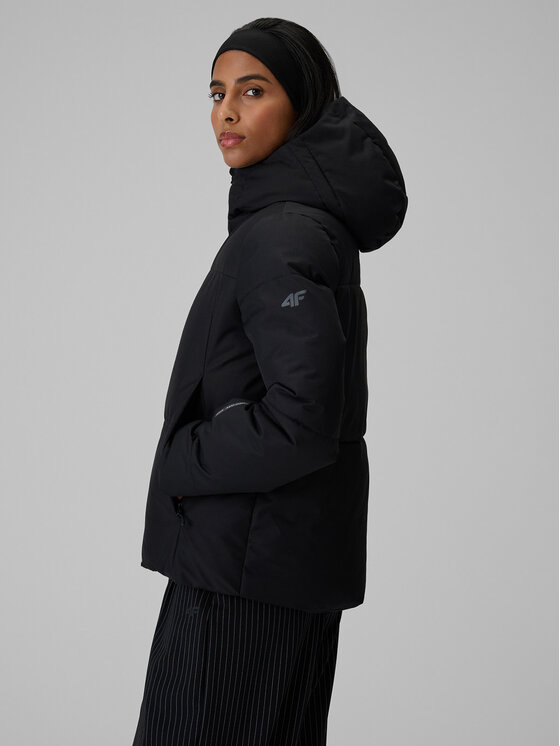 4F 4F Kurtka zimowa URBAN COMMUTER Czarny Regular Fit