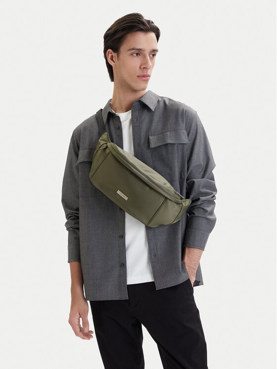 Calvin Klein Borsetă Sleek Waistbag Sling LV04D3148G Verde