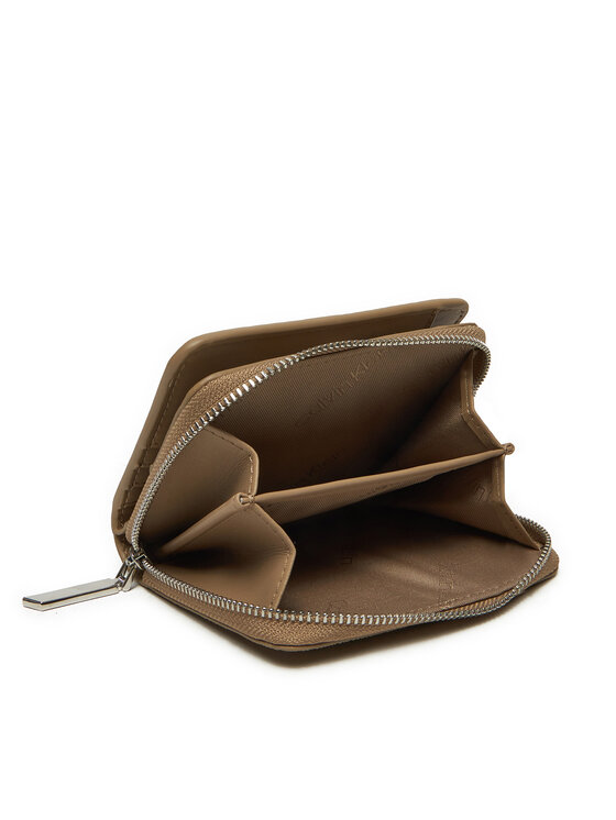 Calvin Klein Calvin Klein Малък дамски портфейл Ck Must Medium Zip Around_Mono K60K612825 Кафяв