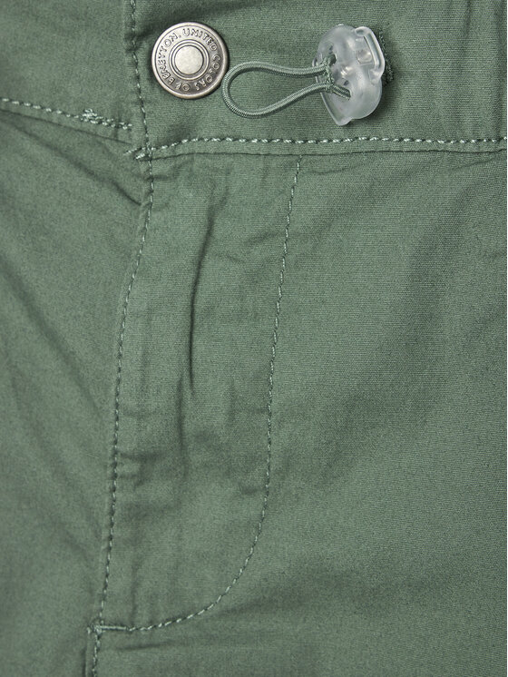United Colors Of Benetton United Colors Of Benetton Kratke hlače 4L2VC9031 Zelena Relaxed Fit