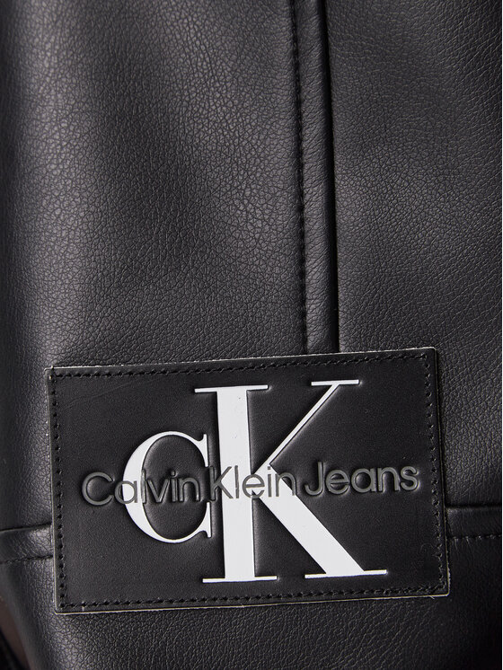 Calvin Klein Jeans Calvin Klein Jeans Jacke aus Kunstleder J20J220507 Schwarz Regular Fit