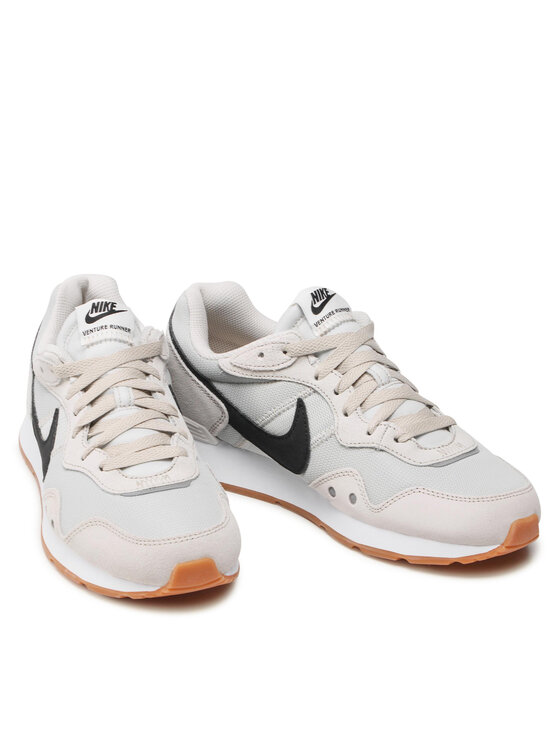 Nike Nike Сникърси Venture Runner CK2944 011 Бежов