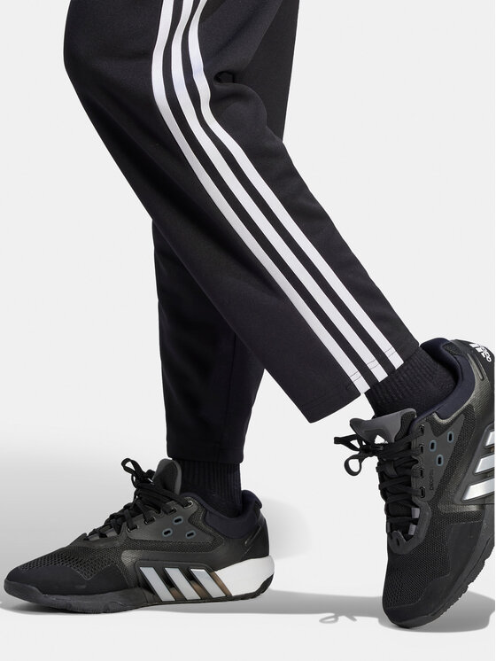 adidas adidas Teplákové nohavice Train Essentials HZ5646 Čierna Loose Fit