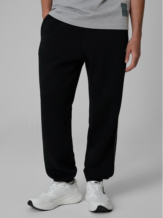 4F 4F Spodnie dresowe NIGHT RUN Czarny Regular Fit