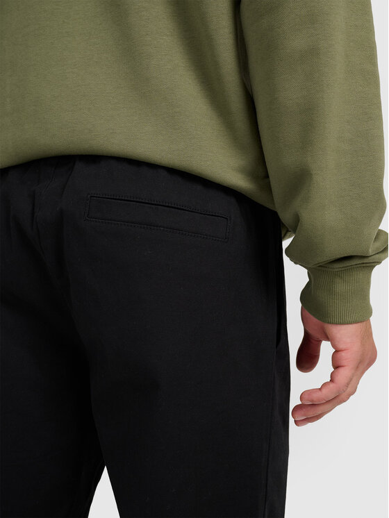 4F 4F Spodnie dresowe NOS Czarny Regular Fit