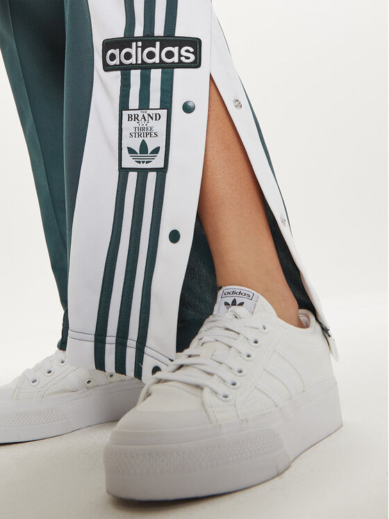 adidas adidas Pantaloni da tuta Adibreak IZ2761 Verde Loose Fit