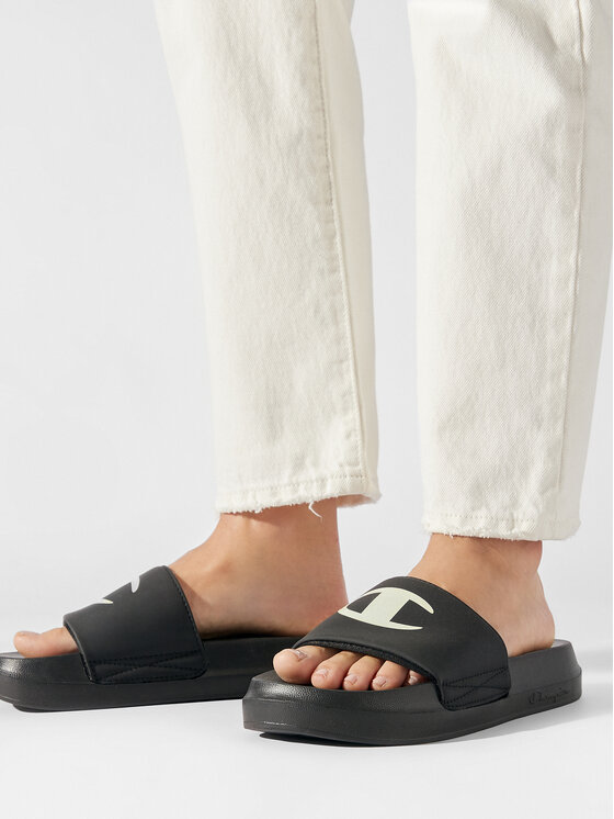 Champion Champion Παντόφλες S11627-KK001 Μαύρο