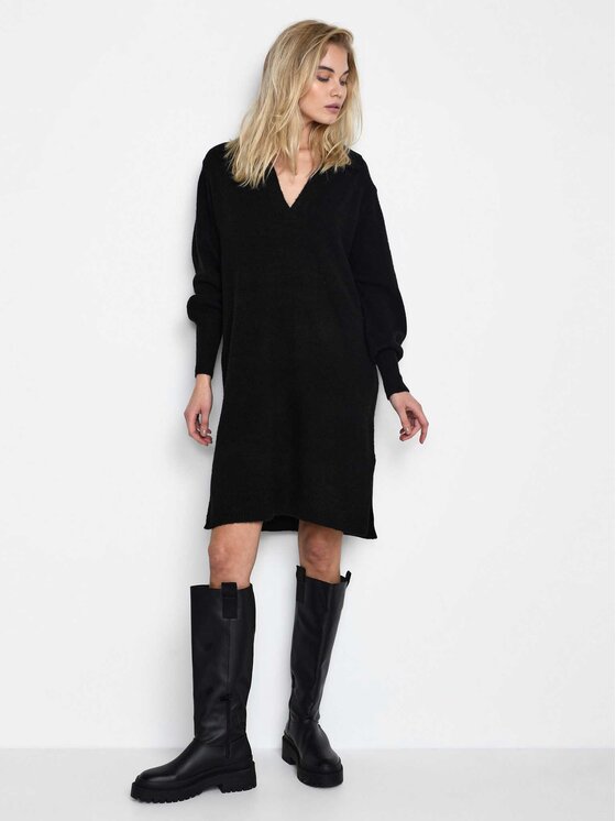 Kaffe Kaffe Pletena obleka Wendy 10506869 Črna Relaxed Fit