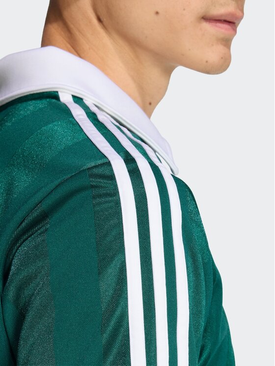 adidas adidas T-Shirt 159301 Zielony ciemny Regular Fit