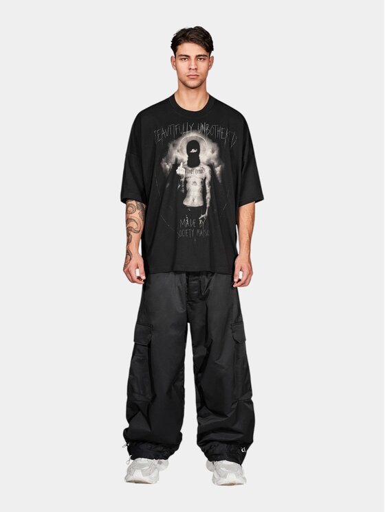 MADE BY SOCIETY MADE BY SOCIETY T-Shirt Unsaint - T17967 Czarny Basic Fit