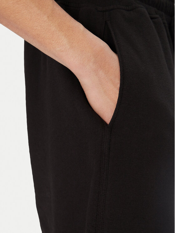 C.P. Company C.P. Company Szorty sportowe 18CMSB268A110337O Czarny Relaxed Fit