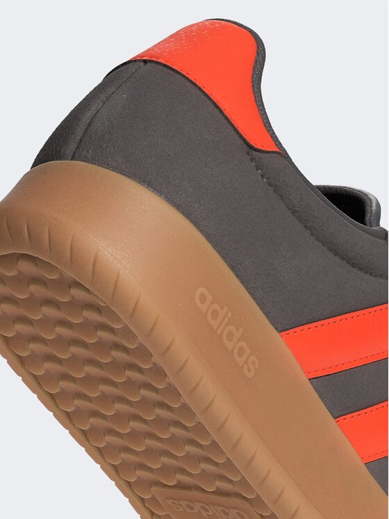 adidas adidas Półbuty Barreda Brązowy
