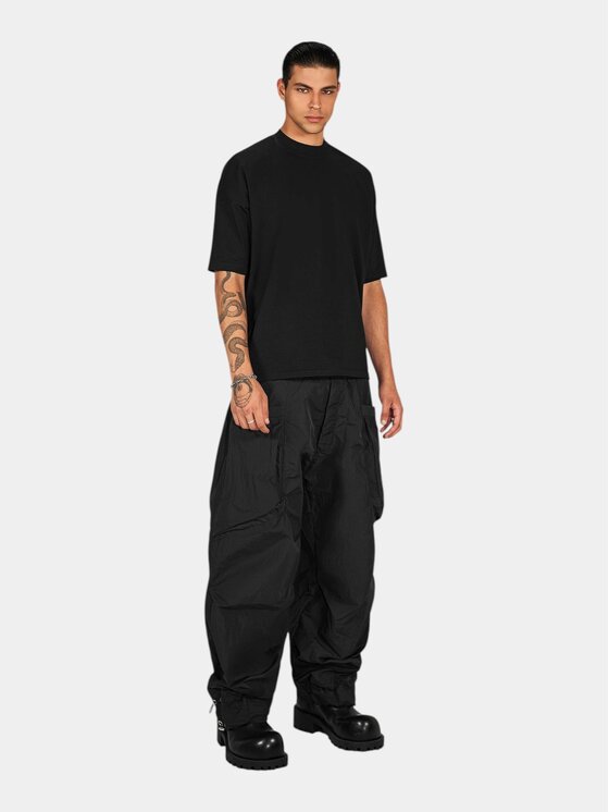 MADE BY SOCIETY MADE BY SOCIETY Spodnie materiałowe Pantaloni EDGE - P17735 Czarny Basic Fit
