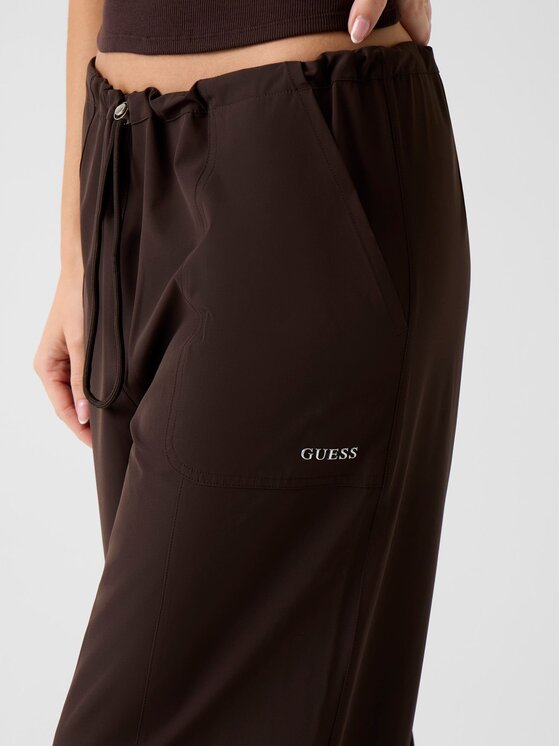 Guess Guess Spodnie materiałowe 180706 Brązowy Slim Fit