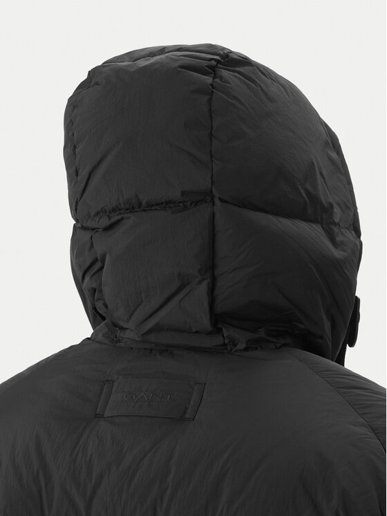 Gant Gant Pūkinė striukė 7006567 Juoda Regular Fit