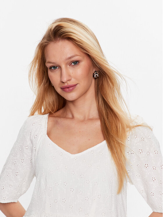 YAS YAS Sukienka codzienna 26029550 Biały Loose Fit