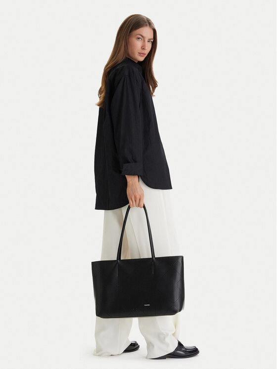 Calvin Klein Calvin Klein Kabelka Emblem Aop Perfor Lthr Tote LV04F3359G Čierna