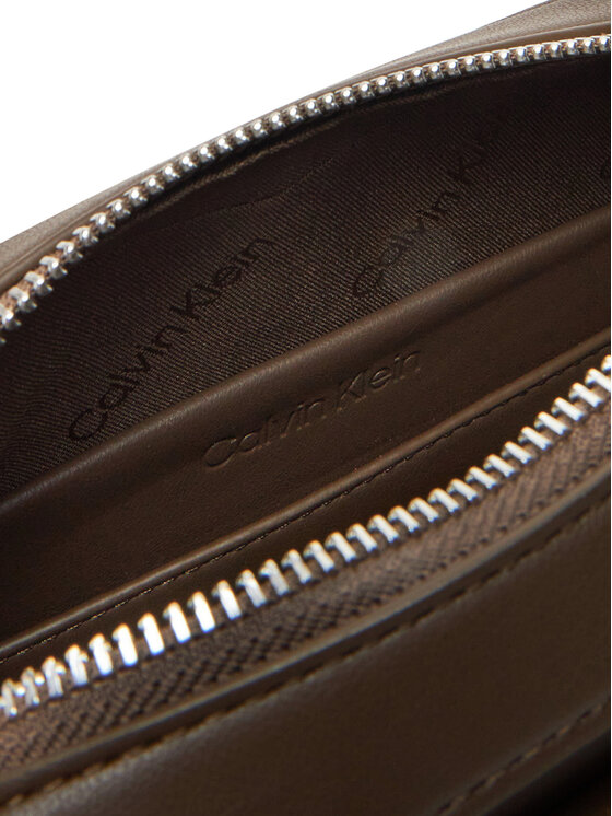 Calvin Klein Calvin Klein Ročna torba Ck Pocket Camera Bag K60K613089 Rjava