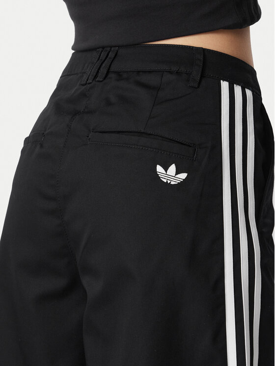 adidas adidas Текстилни панталони Tailored KS9370 Черен Loose Fit