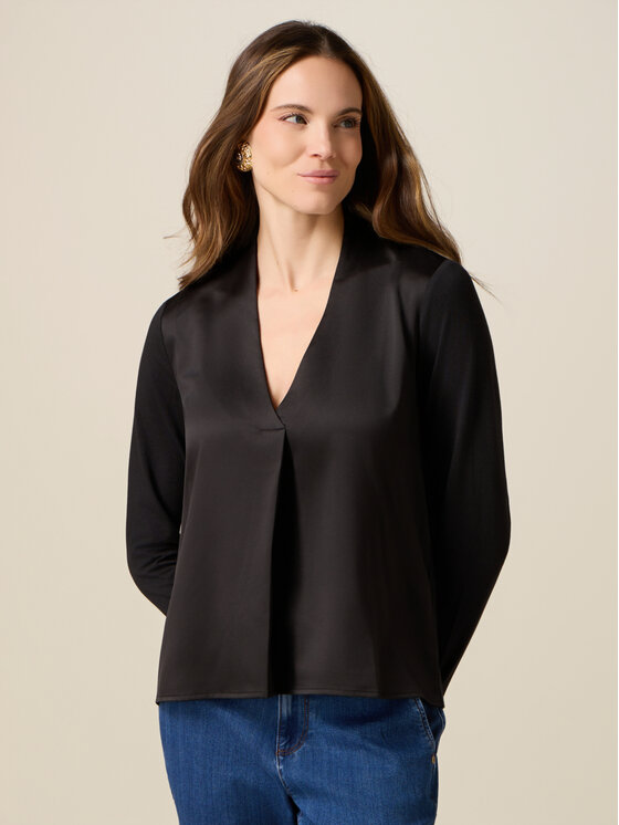 Oltre Oltre Bluzka G388J104482N033 Czarny Regular Fit