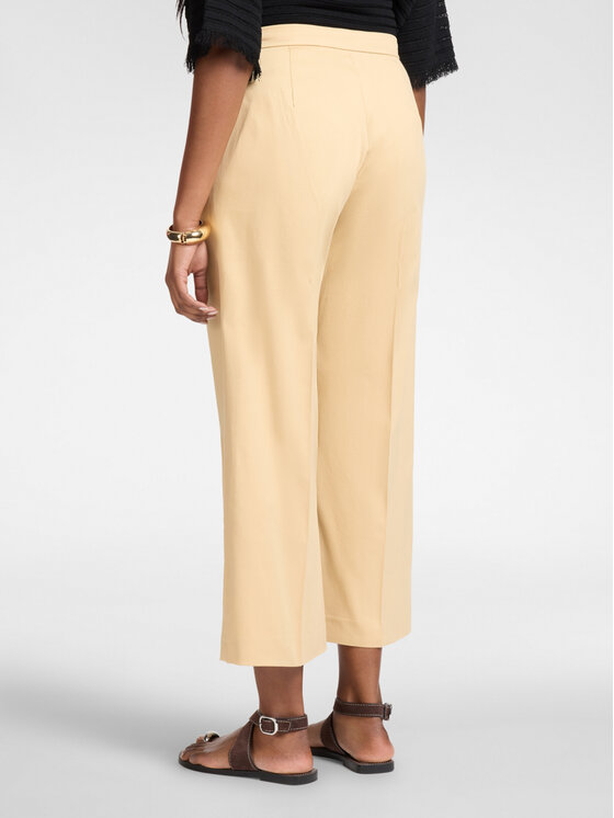 Elena Mirò Elena Mirò Spodnie materiałowe P020P000470N012 Kremowy Cropp Fit