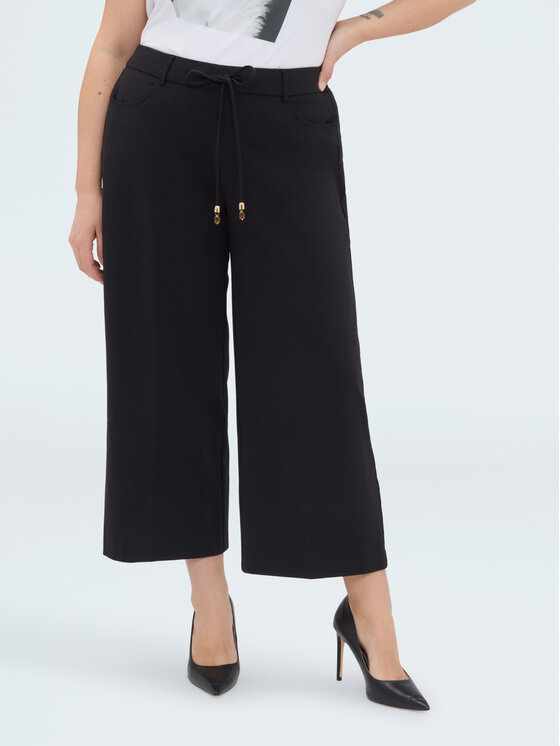 Fiorella Rubino Fiorella Rubino Pantaloni di tessuto P034L002382N033 Nero Cropp Fit
