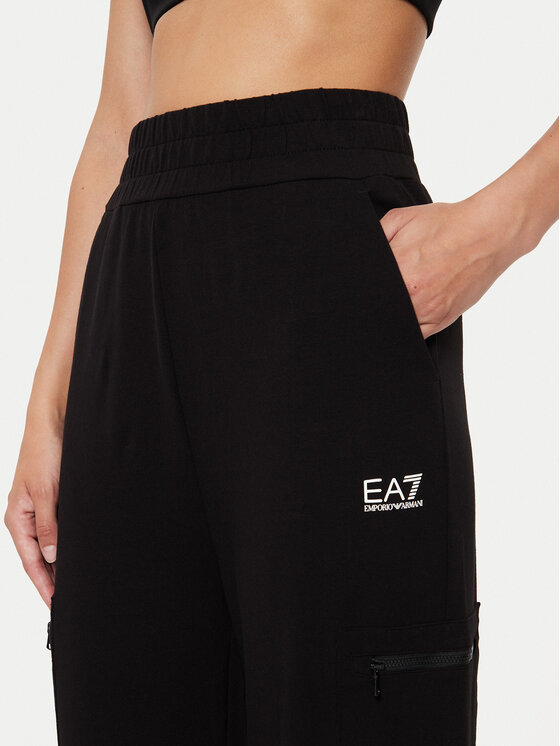 EA7 Emporio Armani EA7 Emporio Armani Spordidressid 6DTV58 TJVHZ 1200 Must Regular Fit