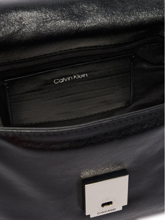 Calvin Klein Calvin Klein Handtasche Emblem Hw Padded Crossbody LV04F3620G Schwarz