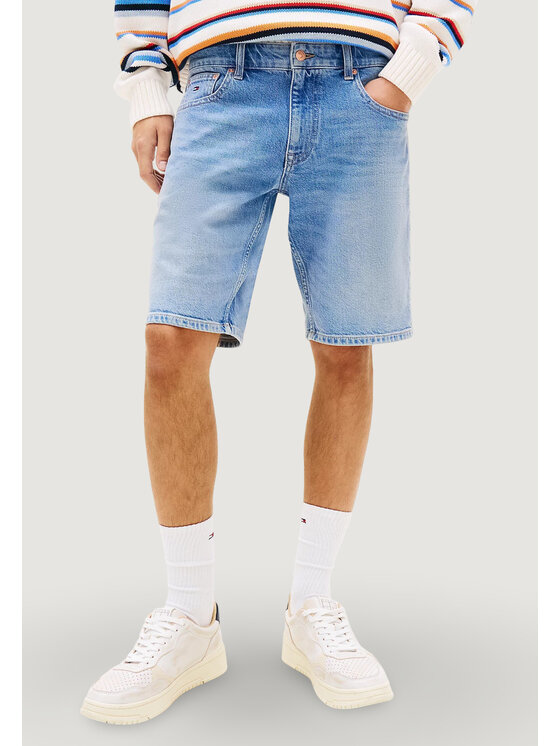 Tommy Jeans Szorty jeansowe DM0DM22981 Niebieski Bermuda Fit