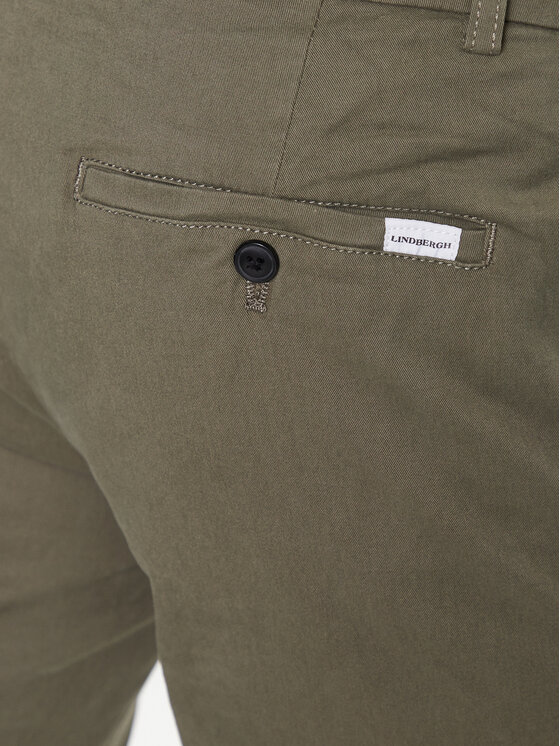 Lindbergh Lindbergh Pantaloncini di tessuto 30-505044 Verde Slim Fit