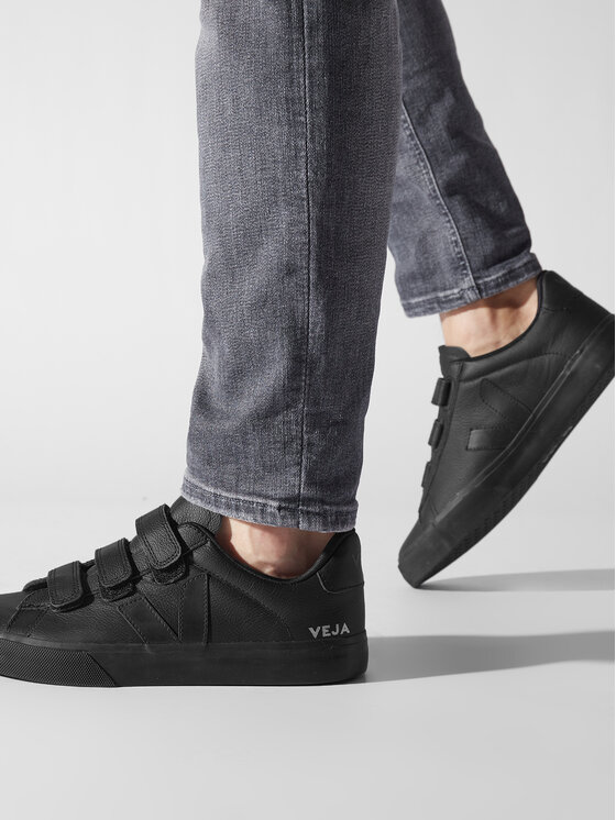 Veja Veja Sneakersy Recife Logo Chromefree RC0502955B Čierna