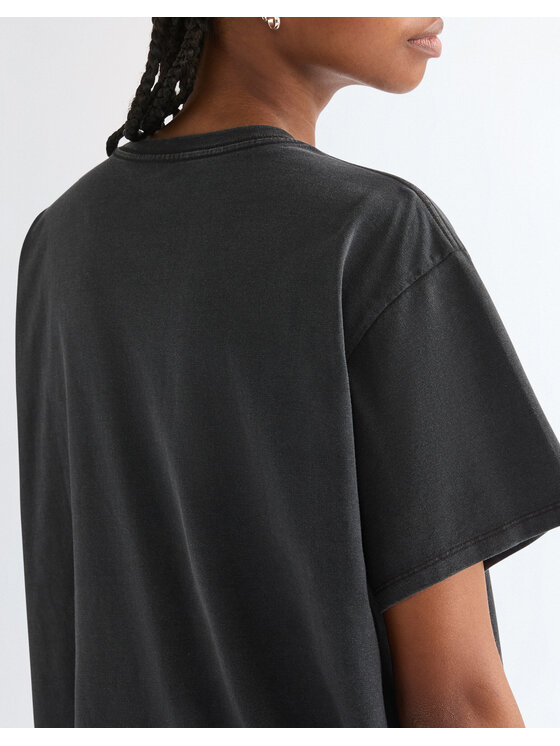Wrangler Wrangler T-Shirt GIRLFRIEND TEE Czarny Relaxed Fit