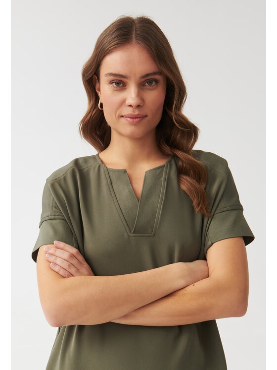 TATUUM TATUUM Sukienka codzienna OWERITA Khaki Barrel Fit
