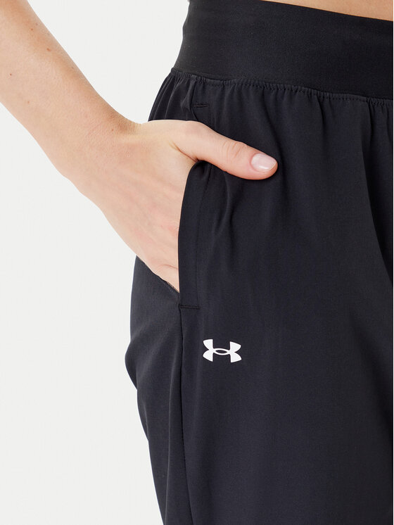 Under Armour Under Armour Pantaloni trening Armoursport High Rise Wvn Pnt 1382727-001 Negru Loose Fit