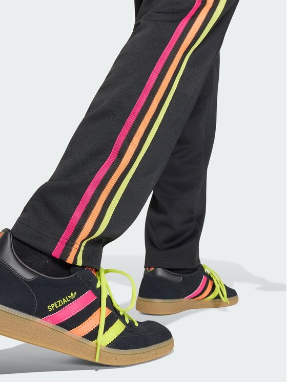 adidas adidas Spodnie dresowe 165822 Czarny Regular Fit
