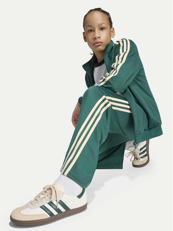 adidas adidas Spodnie dresowe Firebird Loose Tracksuit HZ6656 Zielony Relaxed Fit
