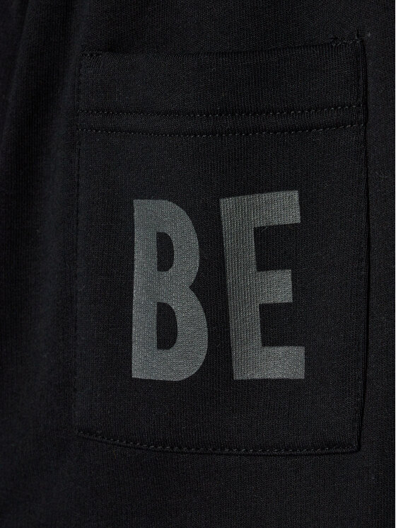 United Colors Of Benetton United Colors Of Benetton Spodnie dresowe 3V0KCF044 Czarny Regular Fit