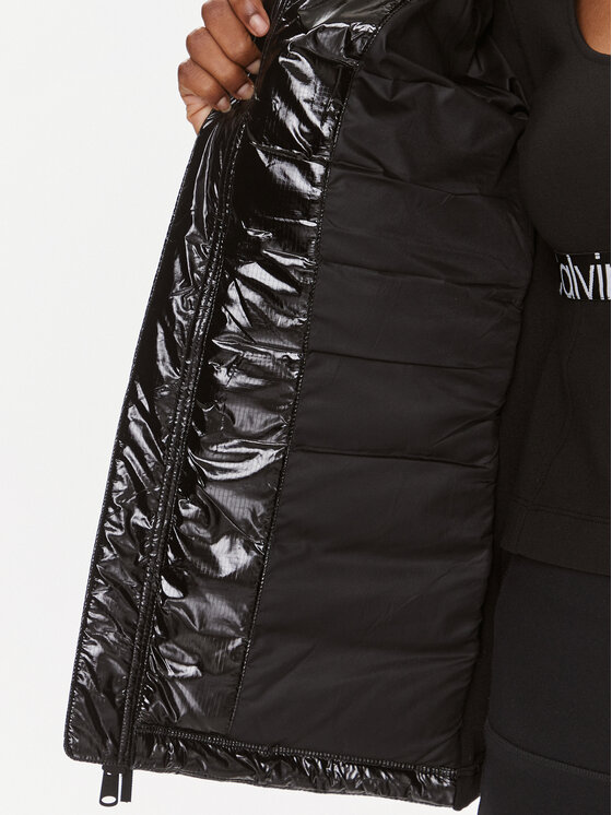 Calvin Klein Performance Calvin Klein Performance Kevad-sügis jope 00GWF3O516 Must Regular Fit