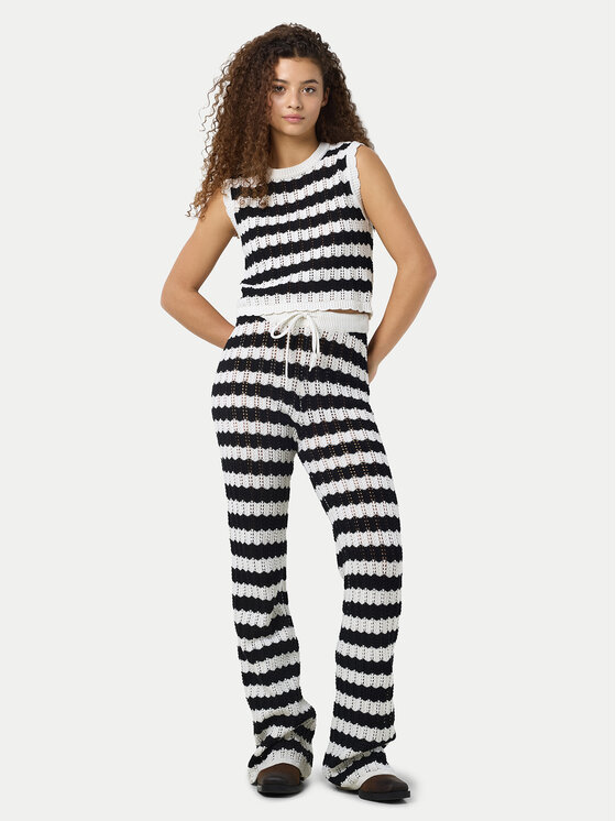 Noisy May Noisy May Strickhose Laika 27033781 Schwarz Flared Fit