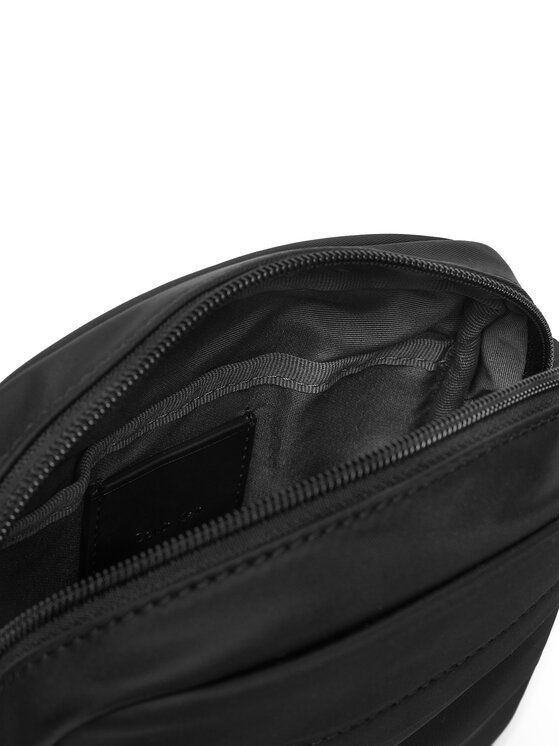 Calvin Klein Calvin Klein Мъжка чантичка Sleek Reporter LV04D3180G Черен