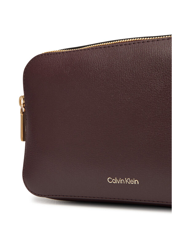Calvin Klein Calvin Klein Torebka Foil Logo Elongated Camera Bag LV04F3276G Bordowy