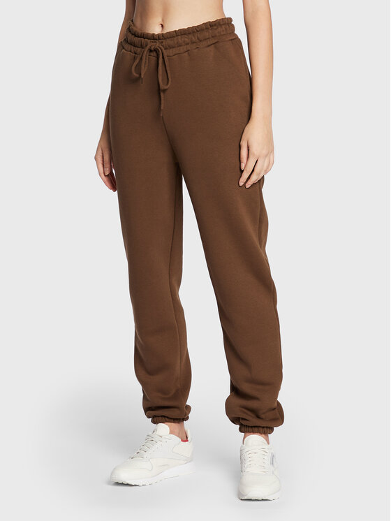 NA-KD NA-KD Долнище анцуг Move 1100-006317-1408-003 Кафяв Regular Fit