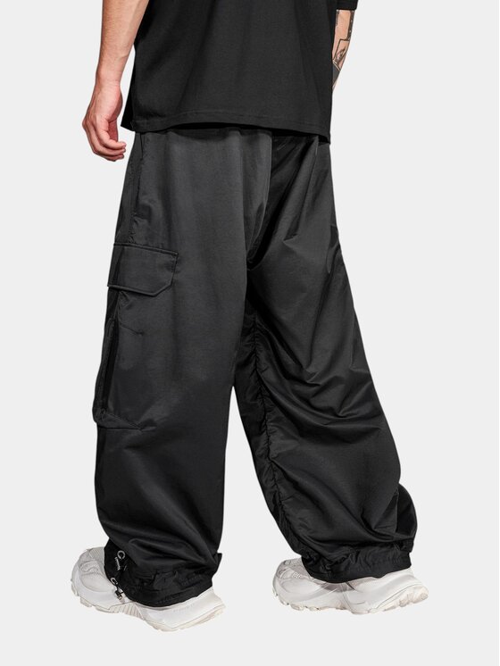 MADE BY SOCIETY MADE BY SOCIETY Spodnie materiałowe Nobbles - P17915 Czarny Basic Fit