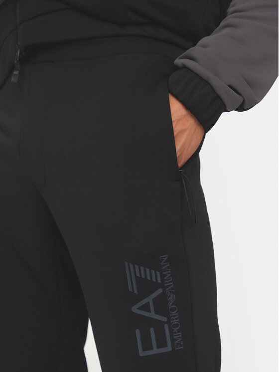 EA7 Emporio Armani EA7 Emporio Armani Tepláková súprava 6DPV61 PJ16Z 1200 Čierna Regular Fit
