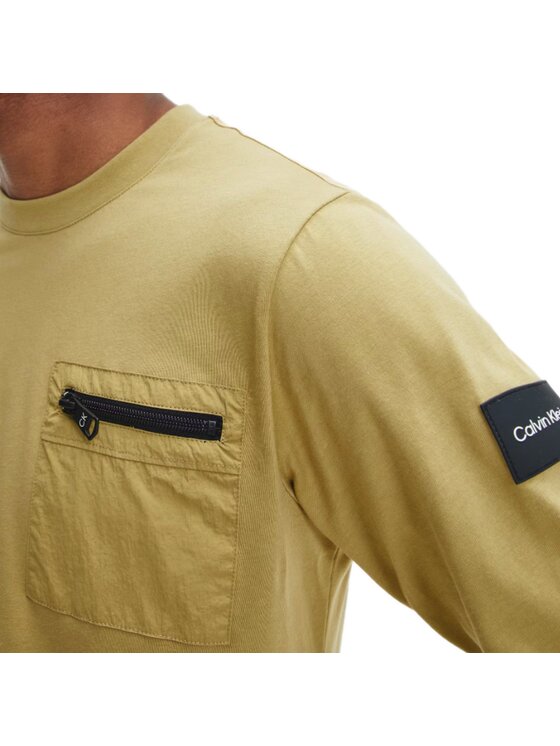 Calvin Klein Calvin Klein S dlouhým rukávem TECH REPREVE LS POCKET T-SHIRT K10K109080 Béžová Regular Fit
