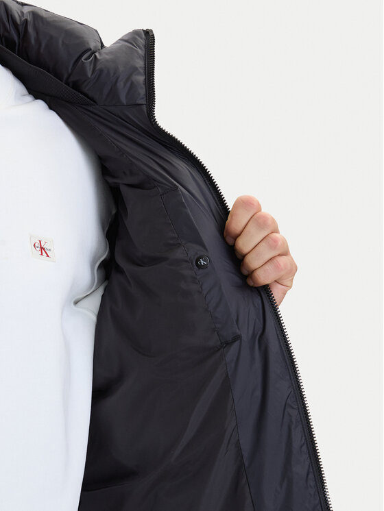 Calvin Klein Jeans Calvin Klein Jeans Pūkinė striukė LV04RH502G Juoda Regular Fit