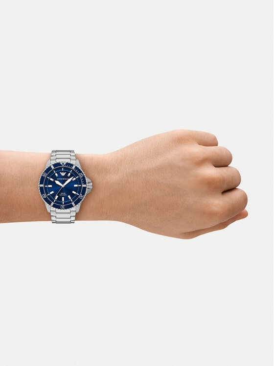 Emporio Armani Emporio Armani Ročna ura World Explorer AR11697 Srebrna