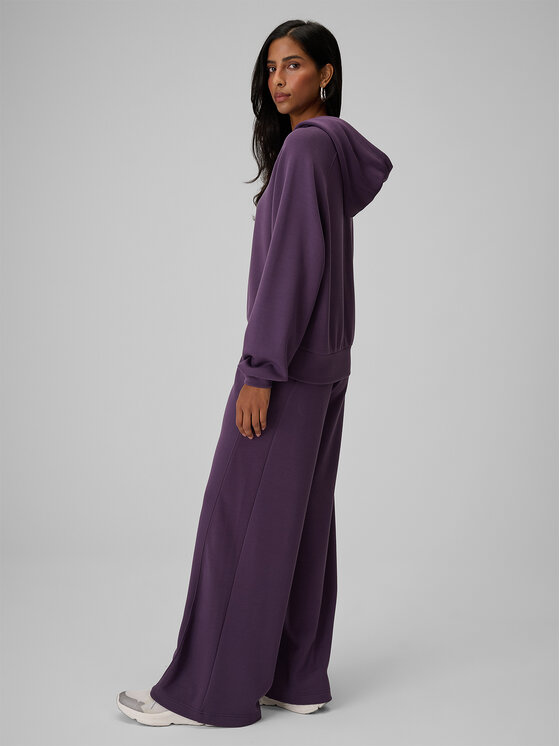 4F 4F Spodnie dresowe ESSENTIAL Fioletowy Regular Fit